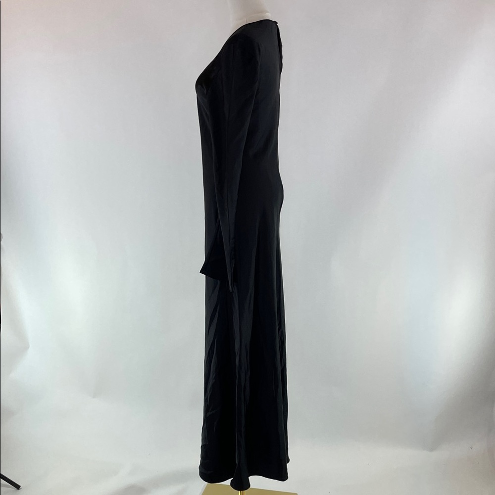 DELFI Collective Long Sleeve Satin Gown, M - Picture 8 of 11